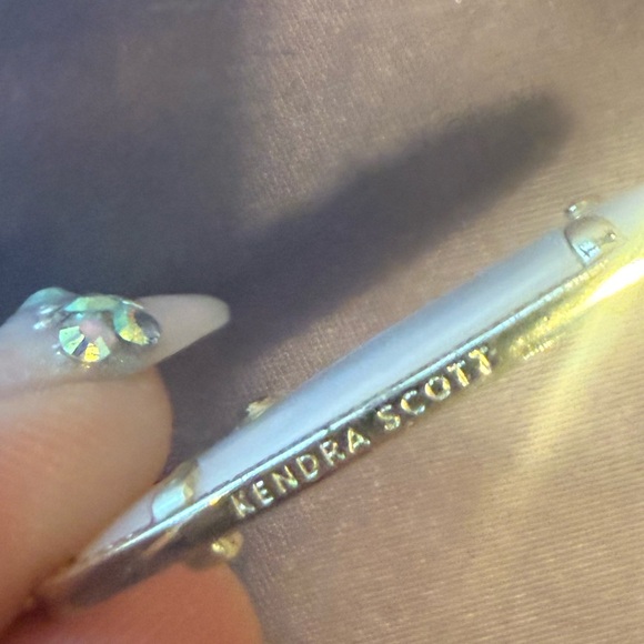 Kendra Scott Dani Gold Drop Earrings Ivory Mother of Pearl - Picture 4 of 8